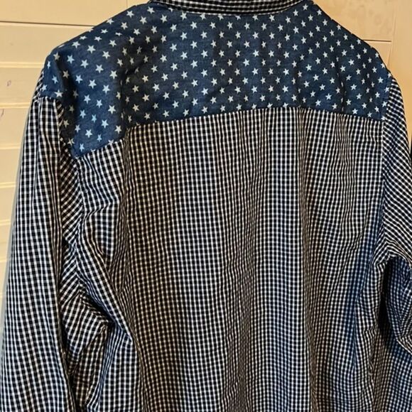 Visitor plaid button down shirt size large - Picture 4 of 4